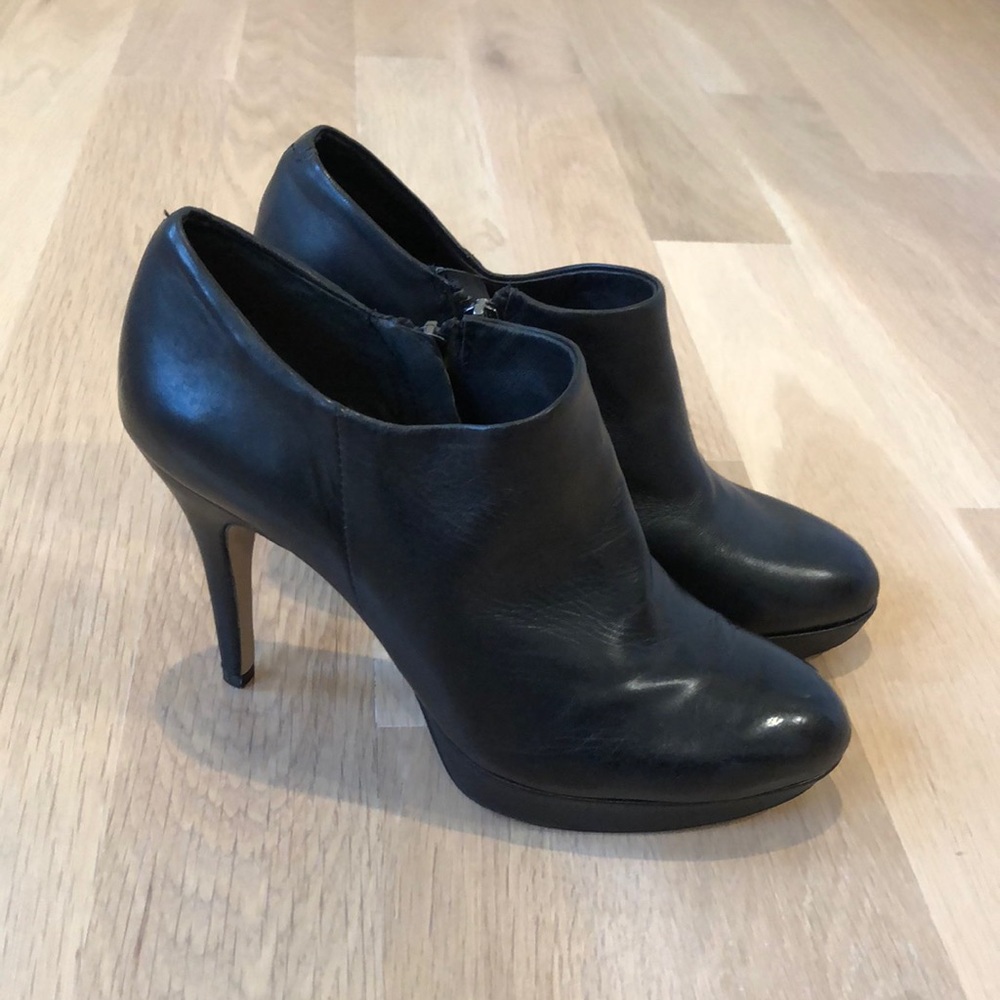 3.5 inch Vince Camuto heels. Black leather- super soft. Barely worn.